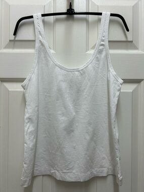 100% Organic Cotton Classic Women's White Tank Top - Comfortable Everyday Layer